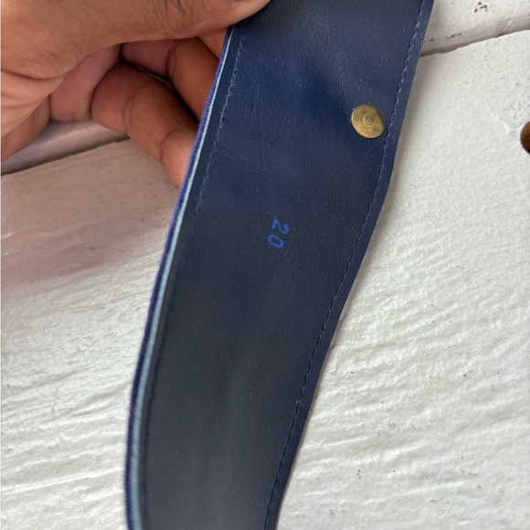 Navy and gold chain belt - Picture 3 of 7